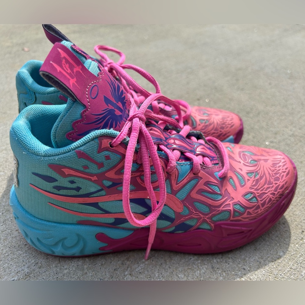 PUMA x LAMELO BALL MB.04 Iridescent size 3